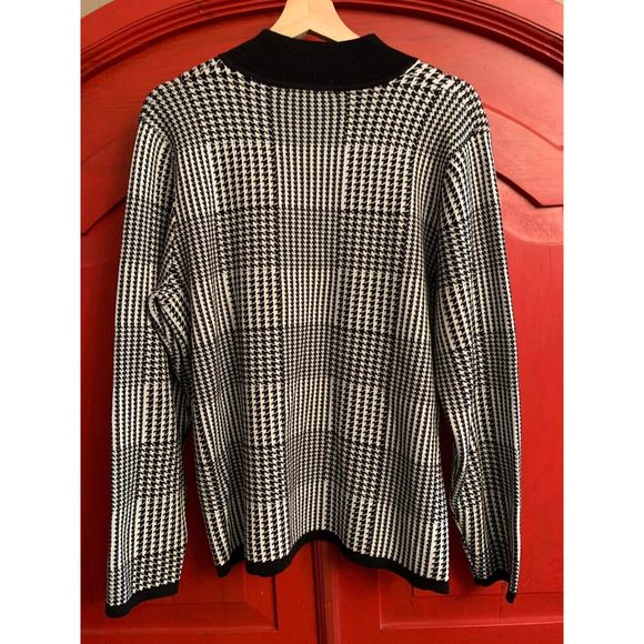 T Tahari Sze XL Hounds Tooth Sweater Mock Turtleneck Black White Long Sleeve EUC - Picture 4 of 4